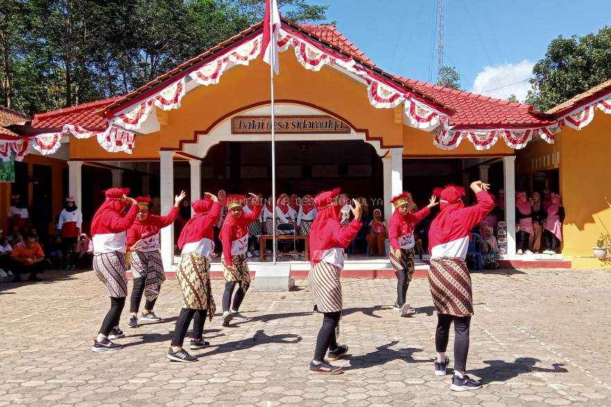 Lomba Senam dalam rangka memperingati HUT RI ke-78